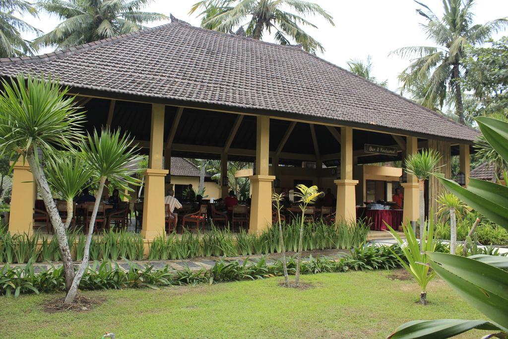 Tastura Beach Hotel Kuta  Exterior photo